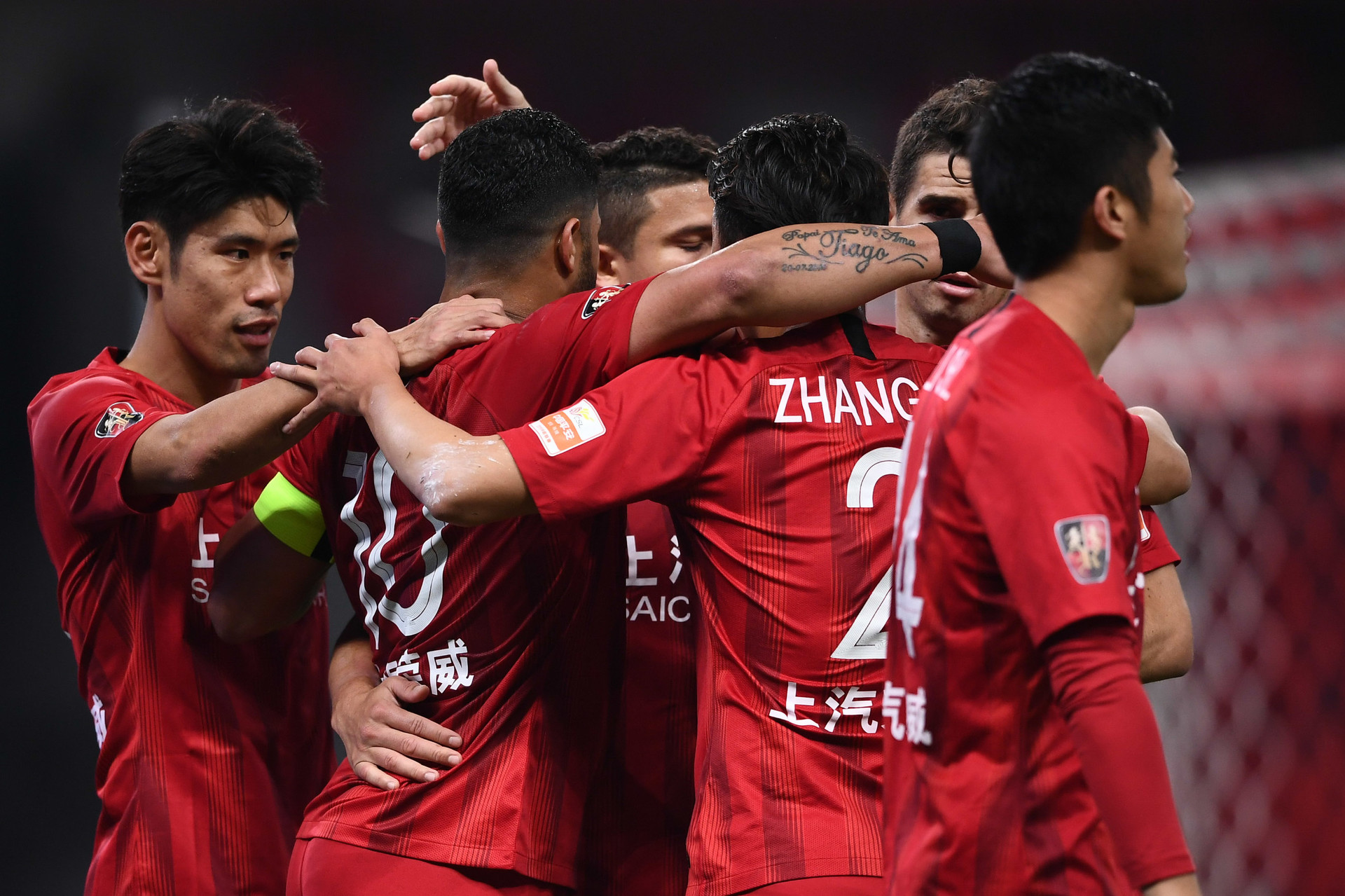 上港主场力挽狂澜，逆转胜利喜人！