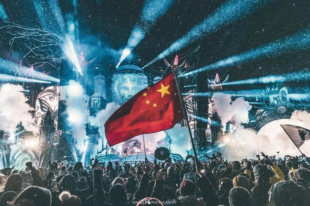 世界足球盛事吸引目光，成为体育风向标