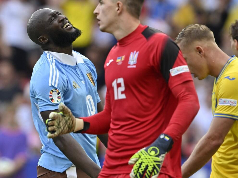 爱体育官方网站-乌克兰队与奥地利队展开激烈欧锦赛角逐