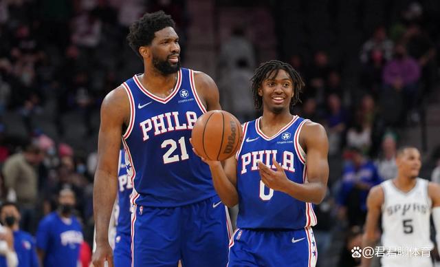 76人队球员个个发挥出色,球队合力斩敌 76人队球员个个发挥出色,球队合力斩敌