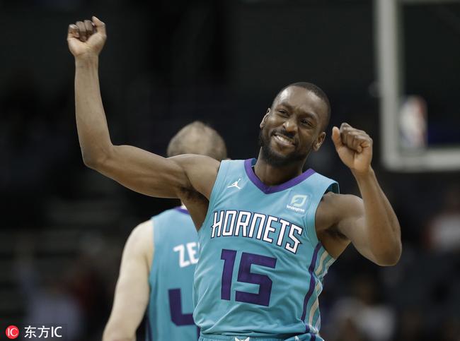 爵士客场力克黄蜂，取得两连胜